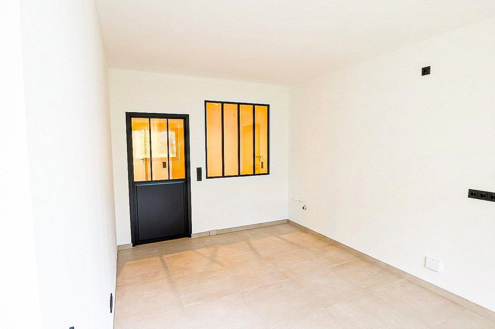 Pronájem bytu 2+1 74 m², Am Tyrol 25, Iserlohn, Severní Porýní-Vestfálsko Pronájem bytu 2+1 74 m², Am Tyrol 25, Iserlohn, Severní Porýní-Vestfálsko