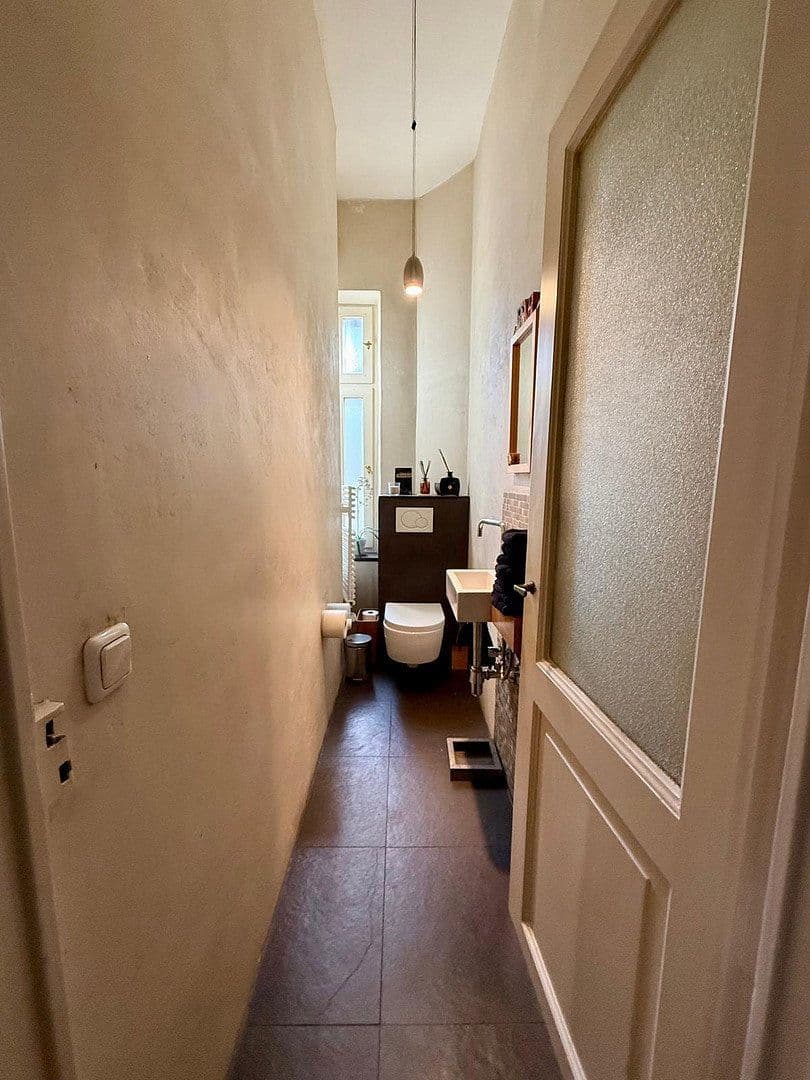 Pronájem bytu 1+1 15 m², Kaiserstraße 40, München, Bavorsko Pronájem bytu 1+1 15 m², Kaiserstraße 40, München, Bavorsko