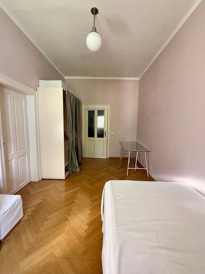 Pronájem bytu 1+1 15 m², Kaiserstraße 40, München, Bavorsko Pronájem bytu 1+1 15 m², Kaiserstraße 40, München, Bavorsko