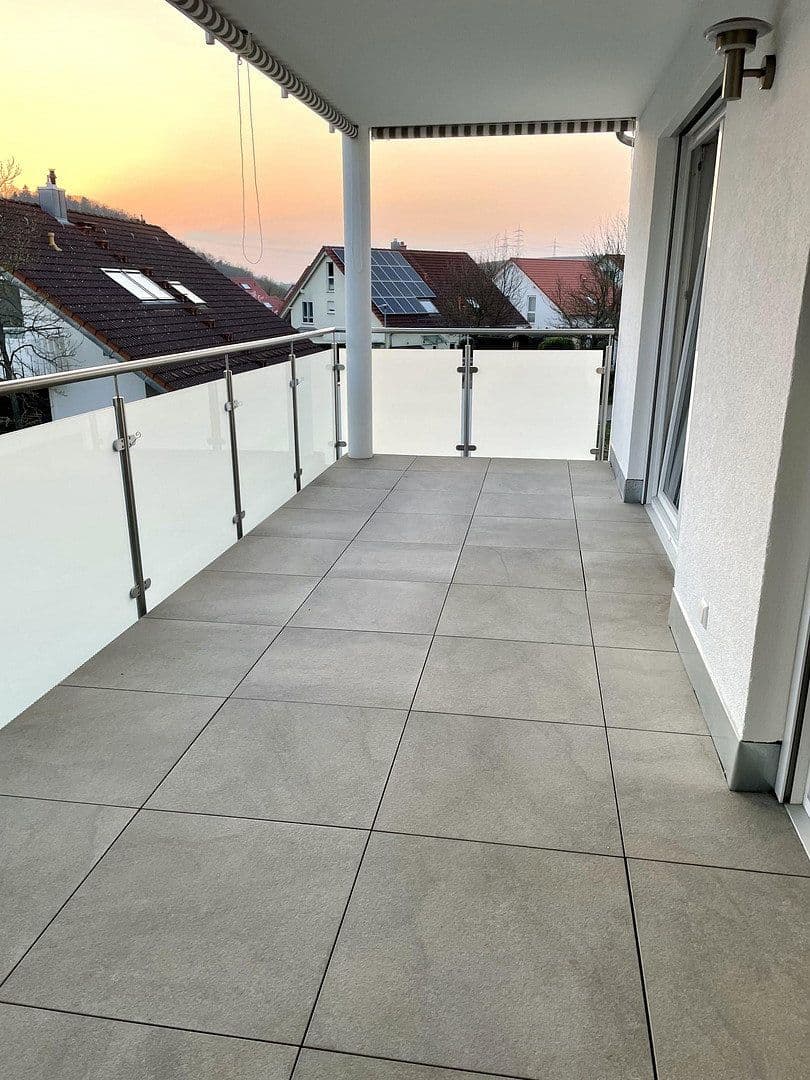 Pronájem bytu 3+kk 85 m², Lauffen am Neckar, Bádensko-Württembersko Pronájem bytu 3+kk 85 m², Lauffen am Neckar, Bádensko-Württembersko