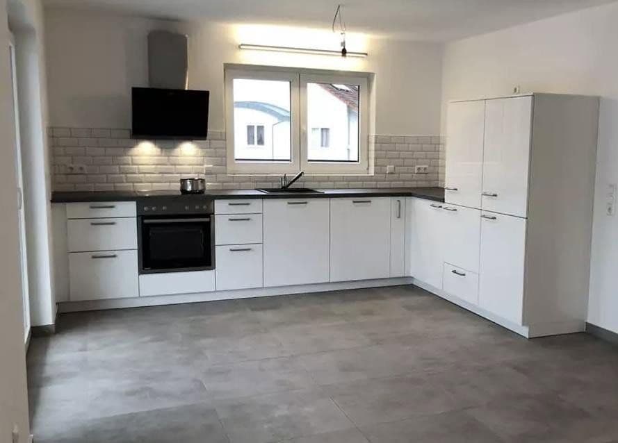 Pronájem bytu 3+kk 85 m², Lauffen am Neckar, Bádensko-Württembersko Pronájem bytu 3+kk 85 m², Lauffen am Neckar, Bádensko-Württembersko