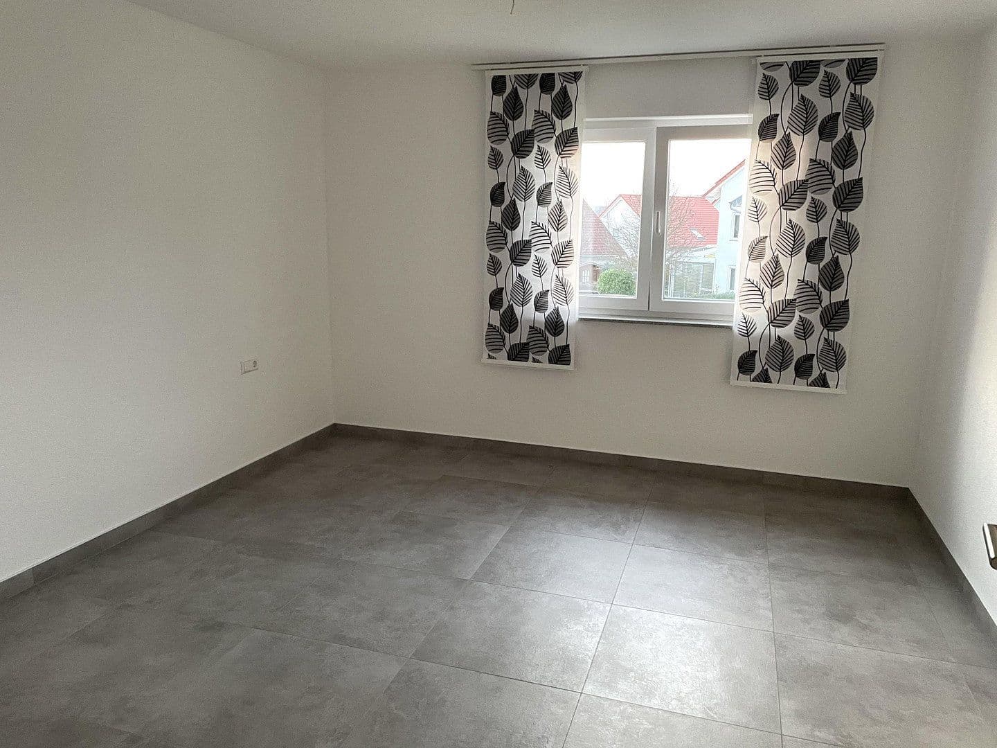 Pronájem bytu 3+kk 85 m², Lauffen am Neckar, Bádensko-Württembersko Pronájem bytu 3+kk 85 m², Lauffen am Neckar, Bádensko-Württembersko