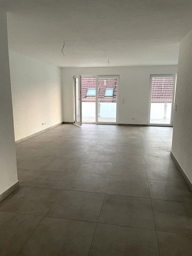 Pronájem bytu 3+kk 85 m², Lauffen am Neckar, Bádensko-Württembersko Pronájem bytu 3+kk 85 m², Lauffen am Neckar, Bádensko-Württembersko