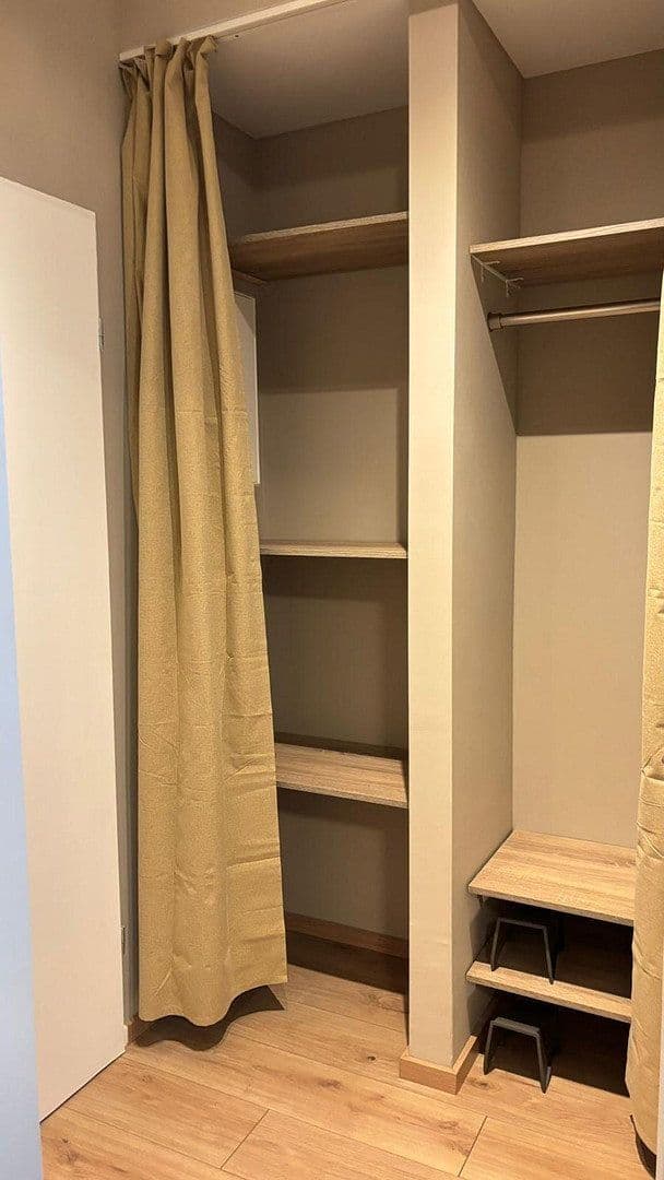 Pronájem bytu 1+1 28 m², Arcostr 10, Berlin, Berlín Pronájem bytu 1+1 28 m², Arcostr 10, Berlin, Berlín