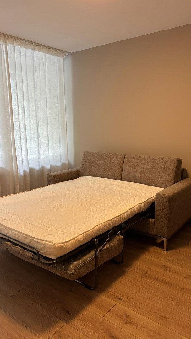 Pronájem bytu 1+1 28 m², Arcostr 10, Berlin, Berlín Pronájem bytu 1+1 28 m², Arcostr 10, Berlin, Berlín