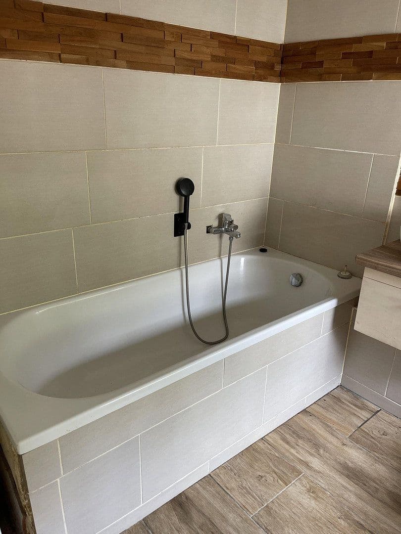 Pronájem domu 85 m², pozemek 368 m², Großschirma, Sasko Pronájem domu 85 m², pozemek 368 m², Großschirma, Sasko