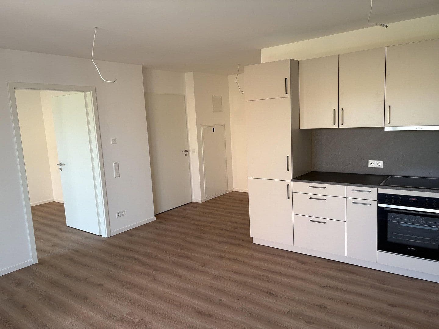 Pronájem bytu 2+1 56 m², Würzburger Straße 37, Stockstadt am Main, Bavorsko Pronájem bytu 2+1 56 m², Würzburger Straße 37, Stockstadt am Main, Bavorsko
