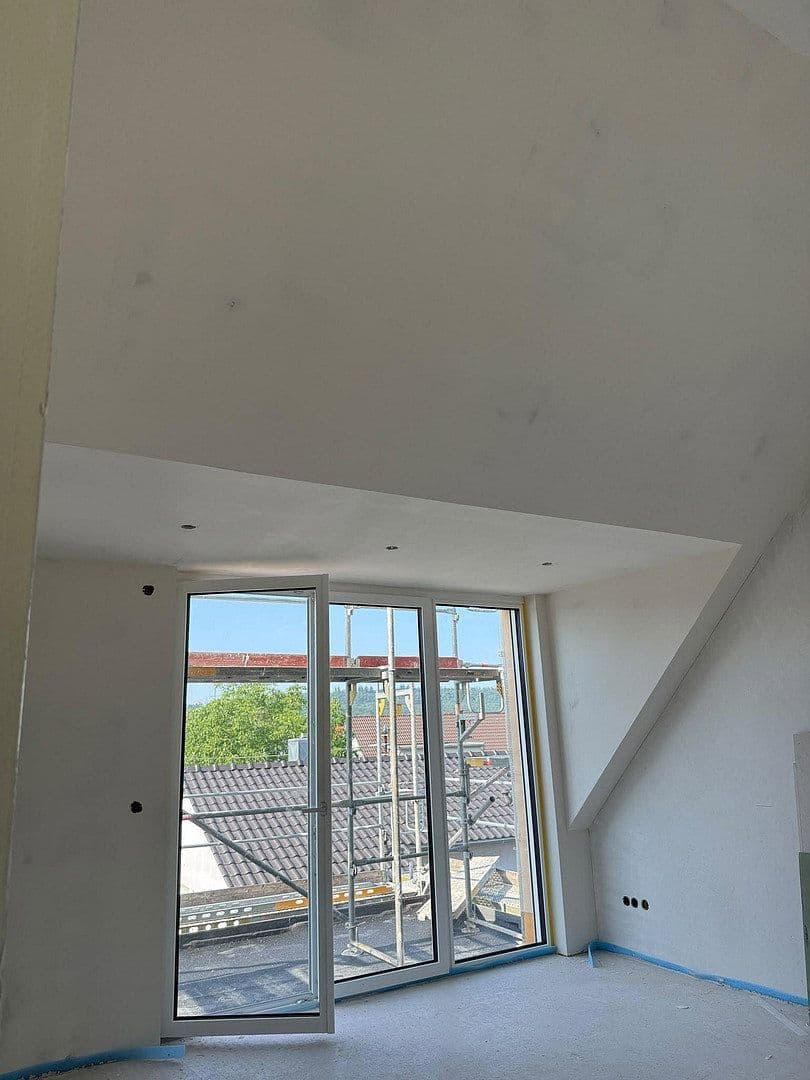 Pronájem bytu 3+1 66 m², Esslingen am Neckar, Bádensko-Württembersko Pronájem bytu 3+1 66 m², Esslingen am Neckar, Bádensko-Württembersko