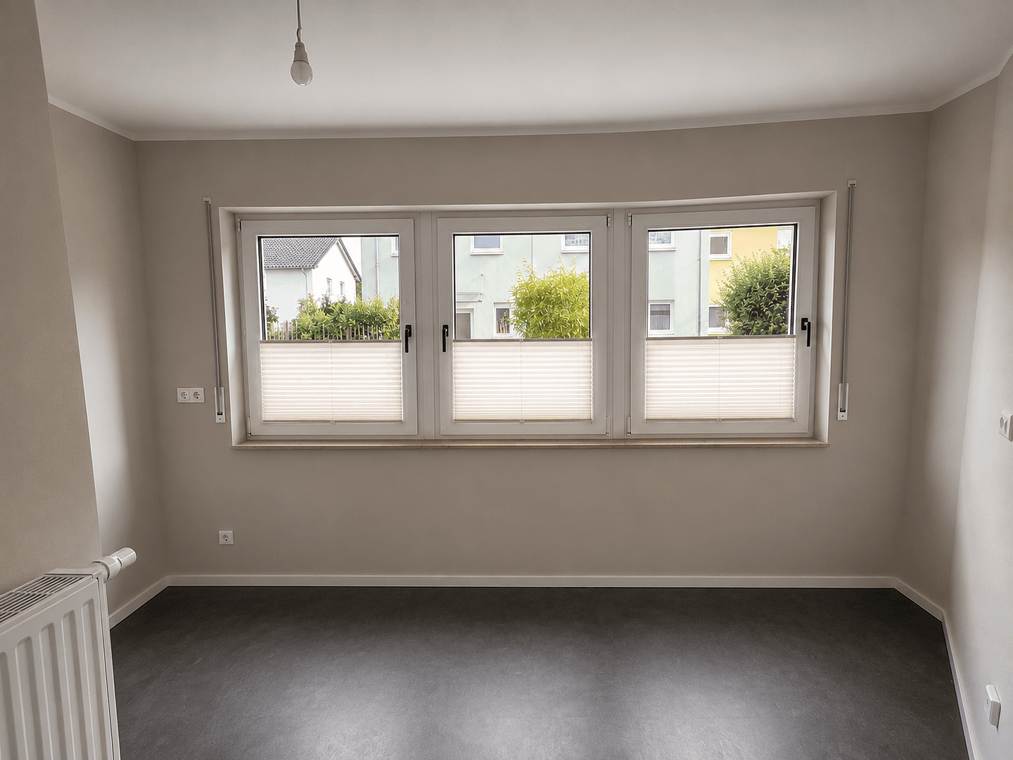 Pronájem bytu 2+1 62 m², An der Post 13, Weinböhla, Sasko Pronájem bytu 2+1 62 m², An der Post 13, Weinböhla, Sasko