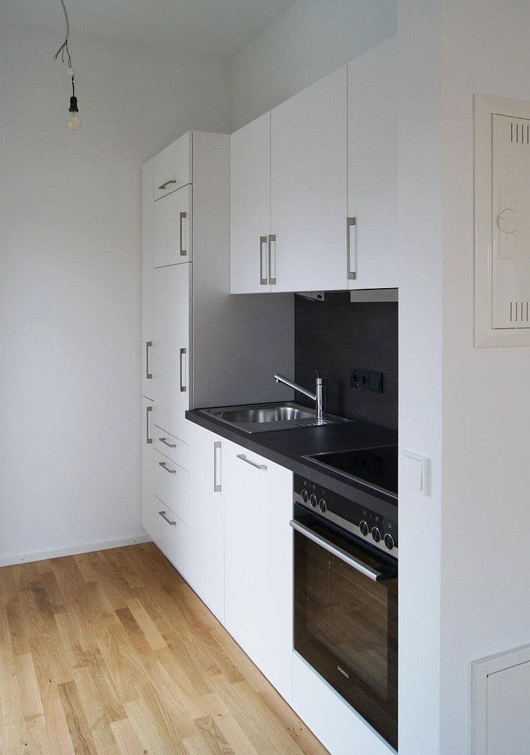Pronájem bytu 2+1 36 m², Richard-Tauber-Straße 3, München, Bavorsko Pronájem bytu 2+1 36 m², Richard-Tauber-Straße 3, München, Bavorsko