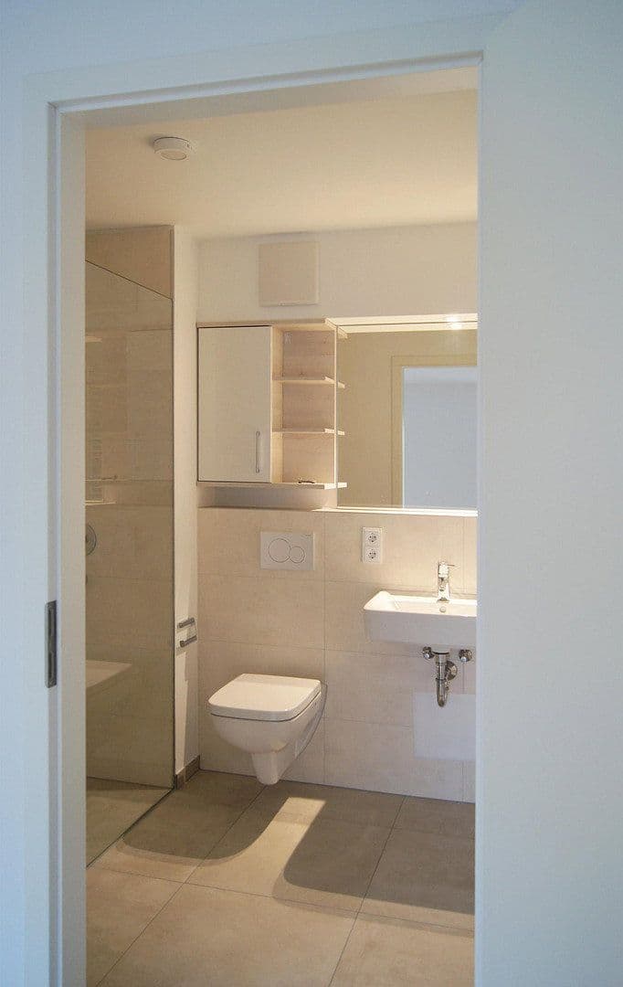 Pronájem bytu 2+1 36 m², Richard-Tauber-Straße 3, München, Bavorsko Pronájem bytu 2+1 36 m², Richard-Tauber-Straße 3, München, Bavorsko