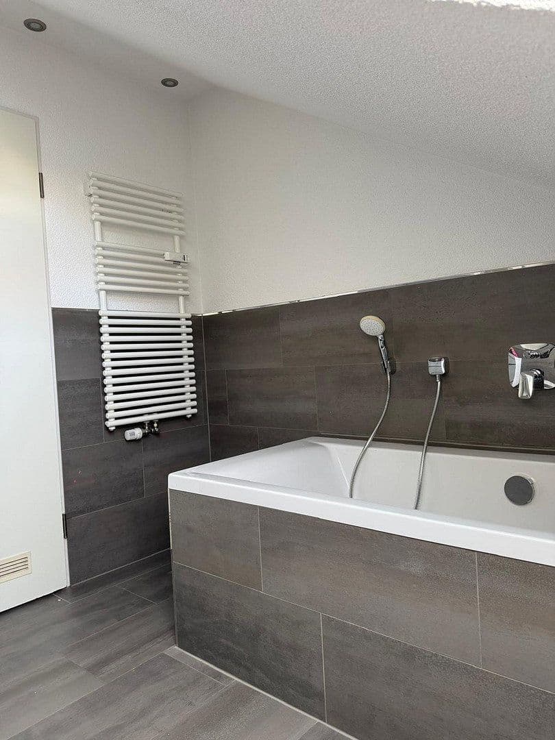 Prodej bytu 4+1 120 m², Wolfsburg, Dolní Sasko Prodej bytu 4+1 120 m², Wolfsburg, Dolní Sasko