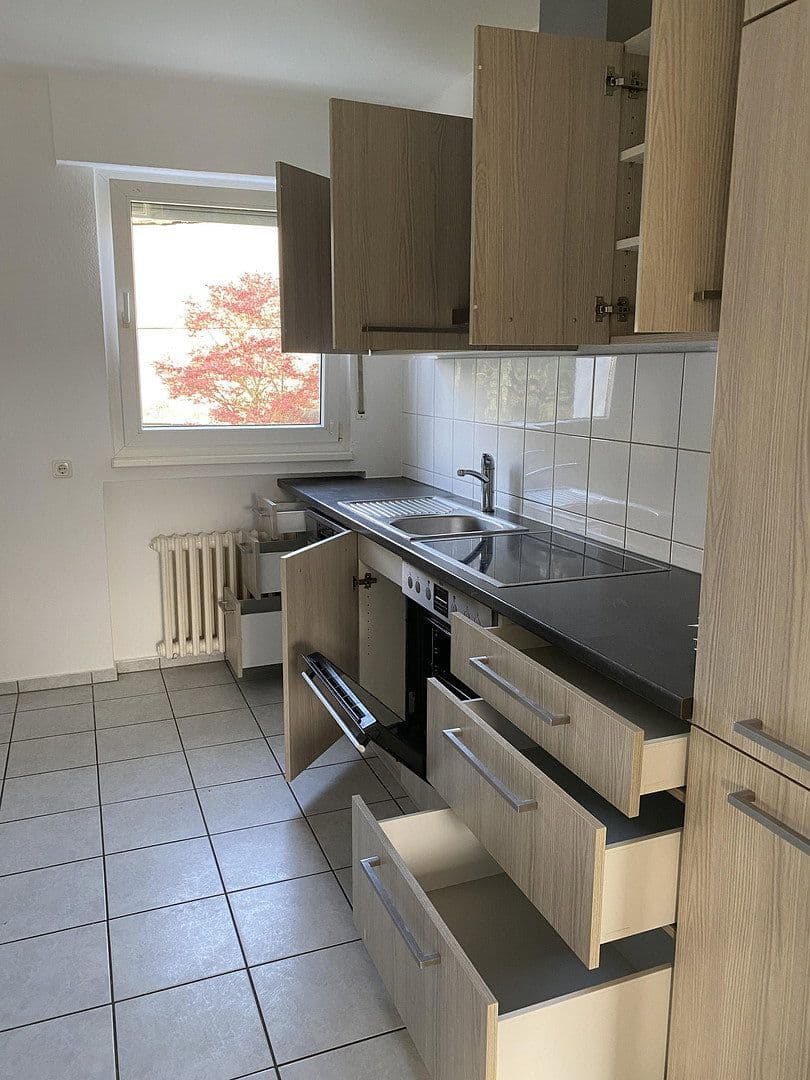 Pronájem bytu 3+1 63 m², Bergisch Gladbach, Severní Porýní-Vestfálsko Pronájem bytu 3+1 63 m², Bergisch Gladbach, Severní Porýní-Vestfálsko