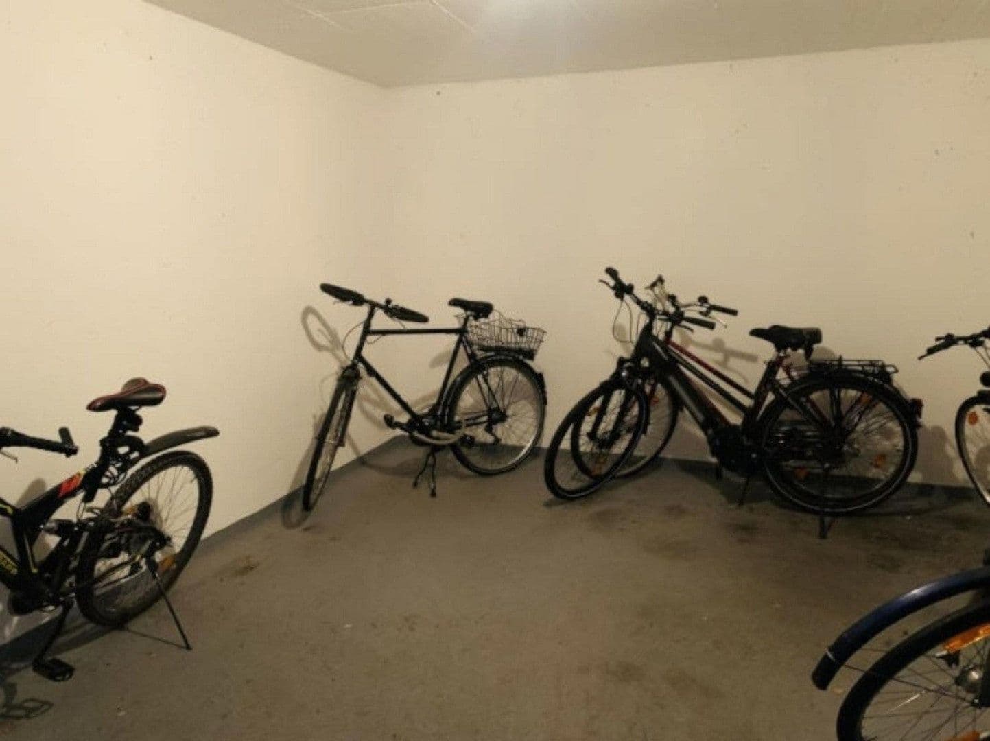 Pronájem bytu 1+1 32 m², Frauengasse Straße 15, Jena, Durynsko Pronájem bytu 1+1 32 m², Frauengasse Straße 15, Jena, Durynsko