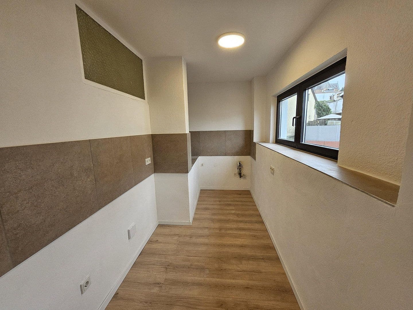 Pronájem bytu 2+1 48 m², Brückenstraße 26, Schiffweiler, Země Sársko Pronájem bytu 2+1 48 m², Brückenstraße 26, Schiffweiler, Země Sársko