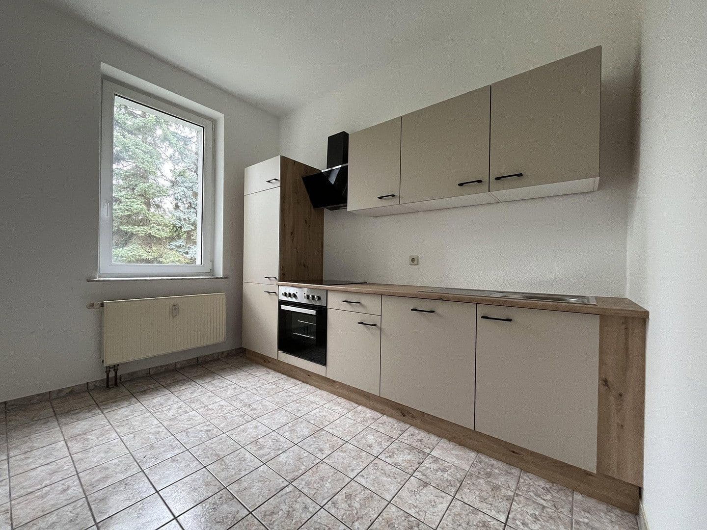 Pronájem bytu 3+1 79 m², Thomas-Mann-Straße 13, Cvikov, Sasko Pronájem bytu 3+1 79 m², Thomas-Mann-Straße 13, Cvikov, Sasko