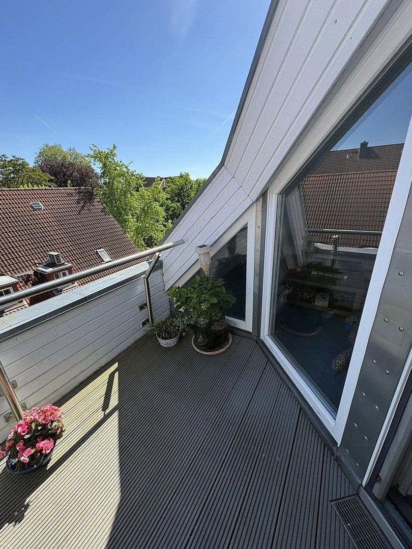 Pronájem bytu 3+1 214 m², Hannover, Dolní Sasko Pronájem bytu 3+1 214 m², Hannover, Dolní Sasko