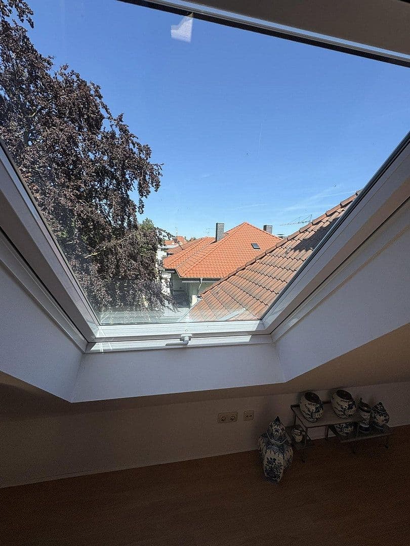 Pronájem bytu 3+1 214 m², Hannover, Dolní Sasko Pronájem bytu 3+1 214 m², Hannover, Dolní Sasko