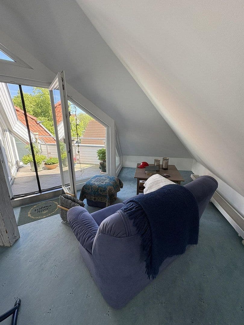 Pronájem bytu 3+1 214 m², Hannover, Dolní Sasko Pronájem bytu 3+1 214 m², Hannover, Dolní Sasko