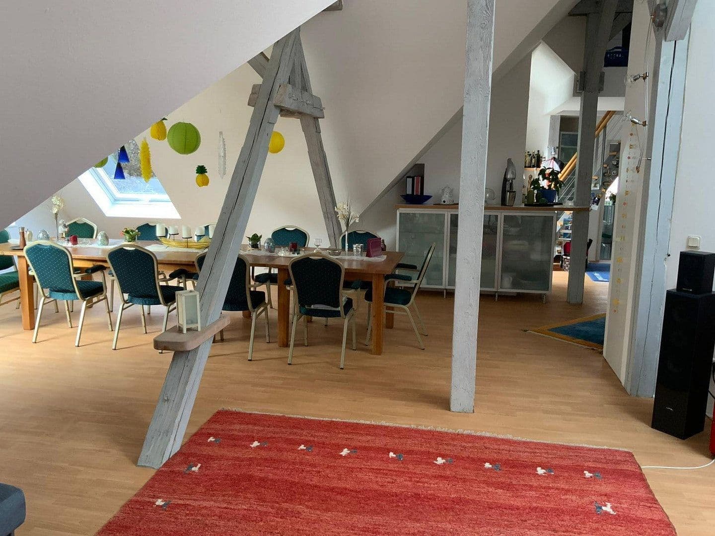 Pronájem bytu 3+1 214 m², Hannover, Dolní Sasko Pronájem bytu 3+1 214 m², Hannover, Dolní Sasko