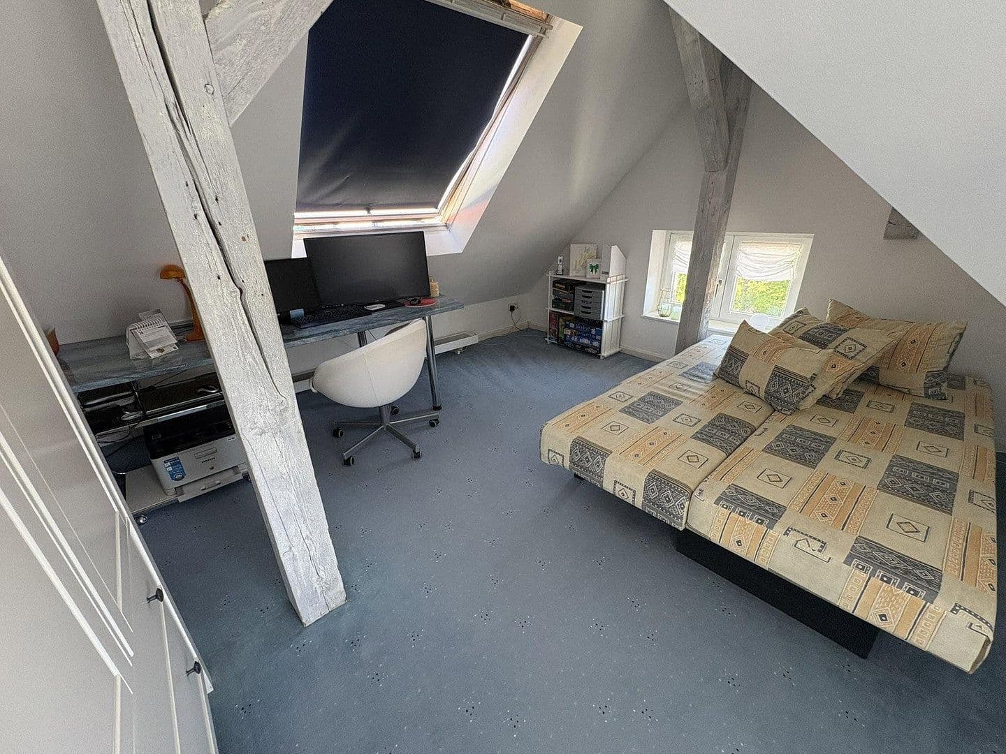 Pronájem bytu 3+1 214 m², Hannover, Dolní Sasko Pronájem bytu 3+1 214 m², Hannover, Dolní Sasko