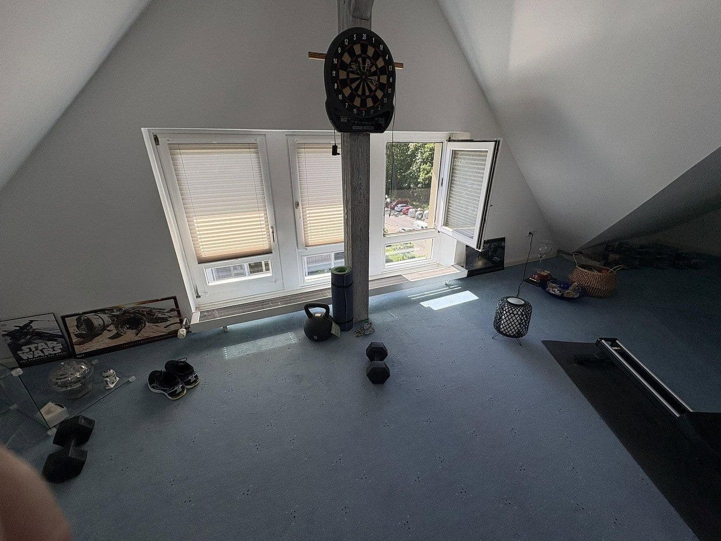 Pronájem bytu 3+1 214 m², Hannover, Dolní Sasko Pronájem bytu 3+1 214 m², Hannover, Dolní Sasko