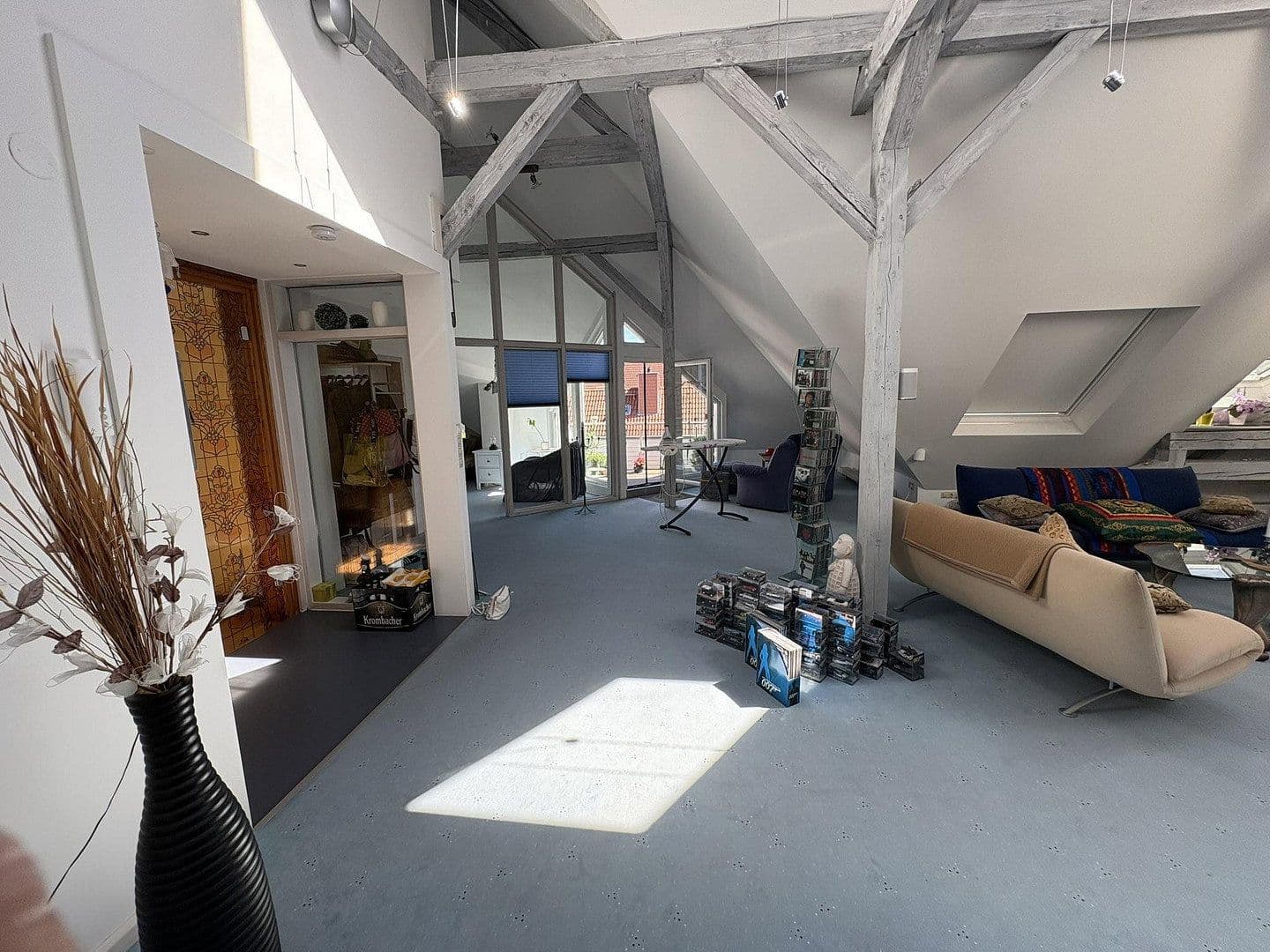 Pronájem bytu 3+1 214 m², Hannover, Dolní Sasko Pronájem bytu 3+1 214 m², Hannover, Dolní Sasko