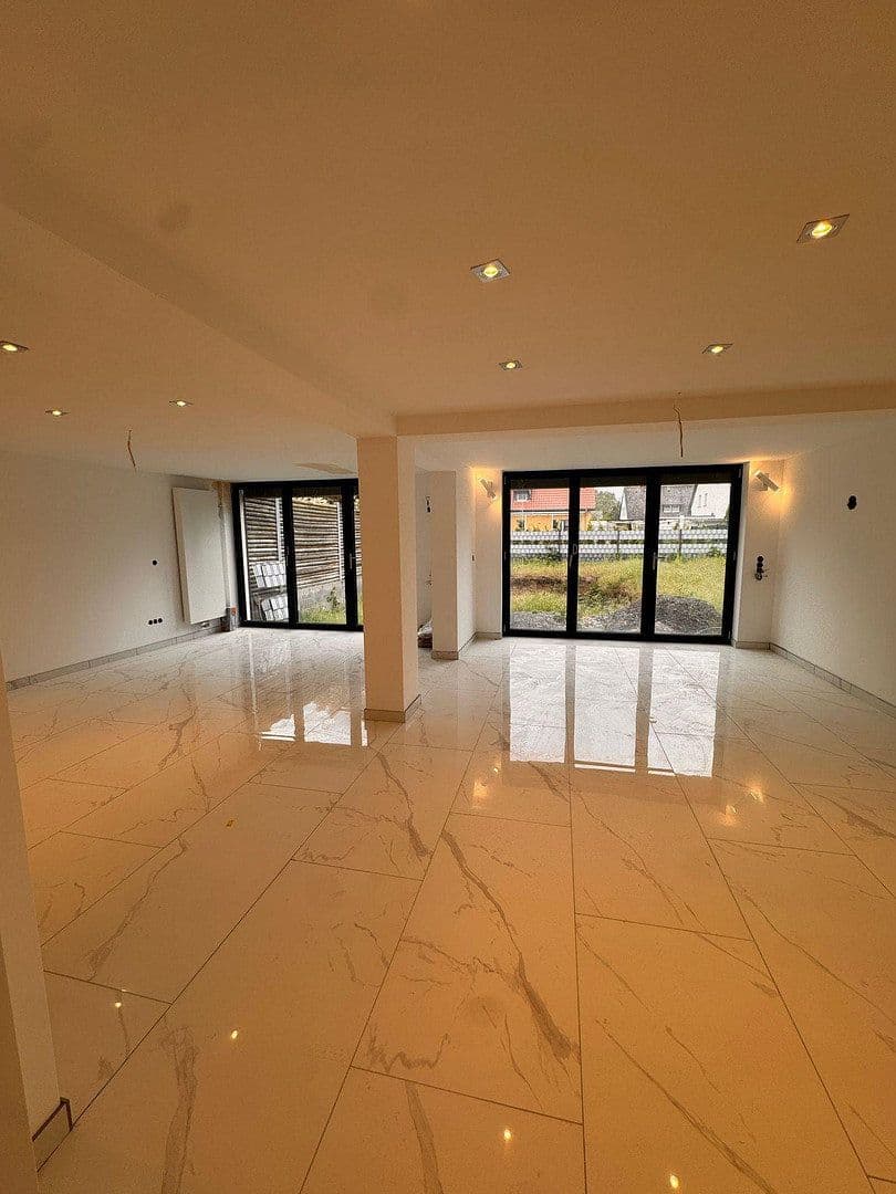 Prodej domu 141 m², pozemek 418 m², Worms, Porýní-Falc Prodej domu 141 m², pozemek 418 m², Worms, Porýní-Falc