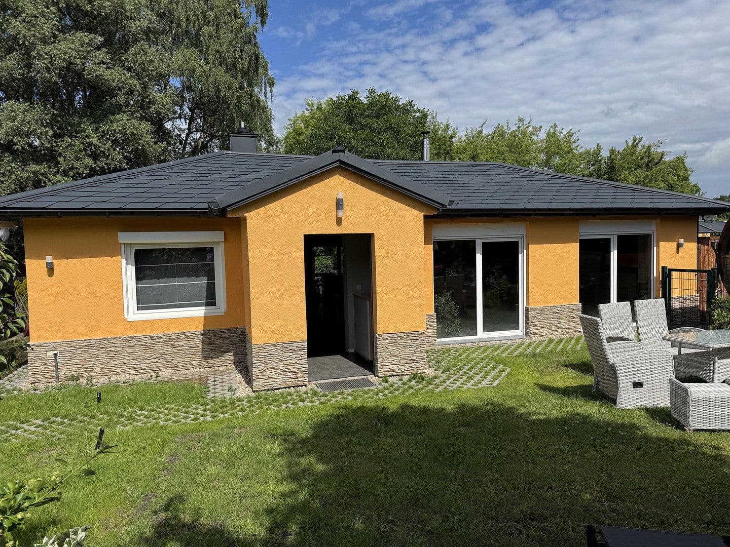 Prodej domu 206 m², pozemek 813 m², Berlin - Reinickendorf, Berlín Prodej domu 206 m², pozemek 813 m², Berlin - Reinickendorf, Berlín