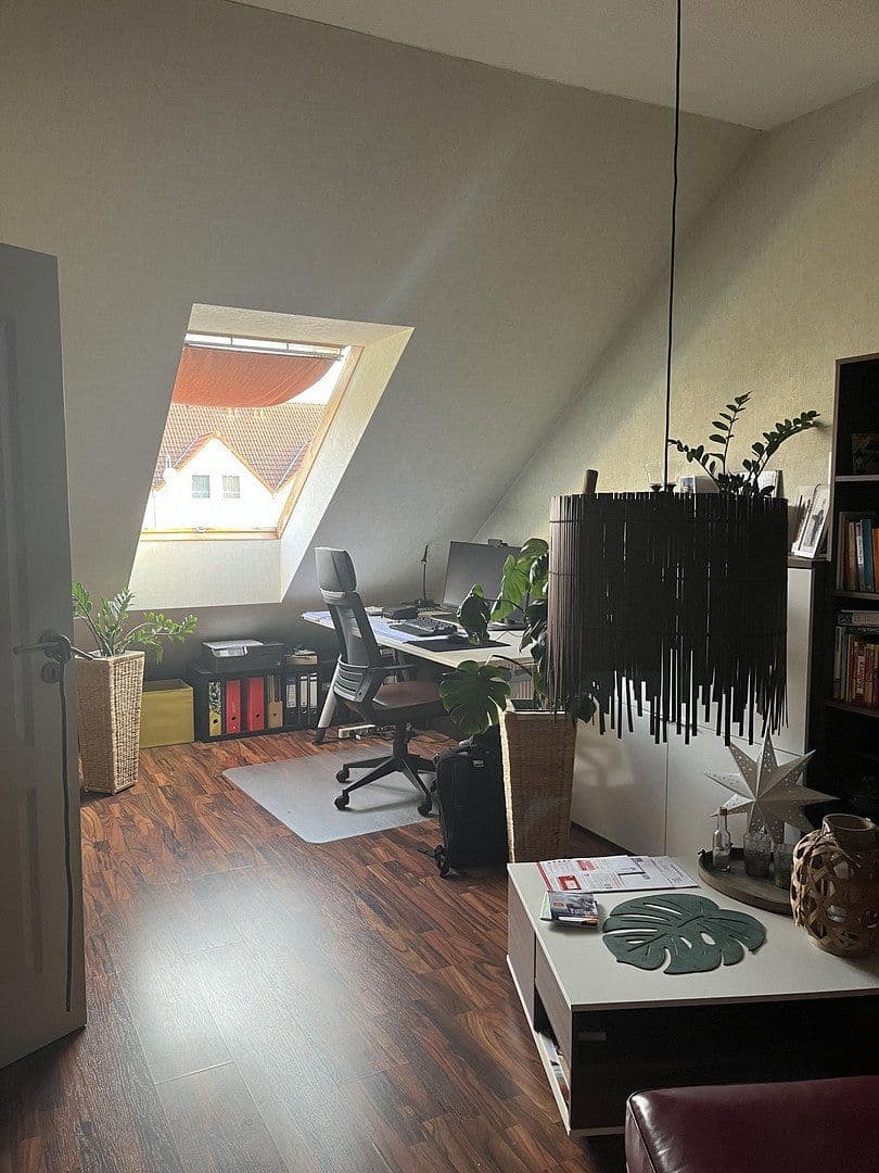 Prodej domu 98 m², pozemek 128 m², Laatzen, Dolní Sasko Prodej domu 98 m², pozemek 128 m², Laatzen, Dolní Sasko