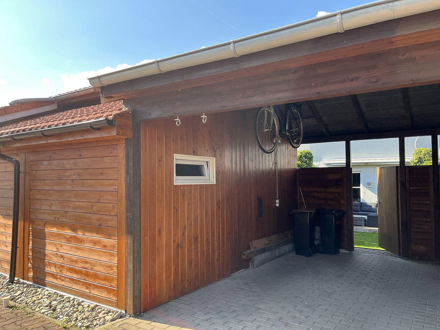 Prodej domu 98 m², pozemek 128 m², Laatzen, Dolní Sasko Prodej domu 98 m², pozemek 128 m², Laatzen, Dolní Sasko