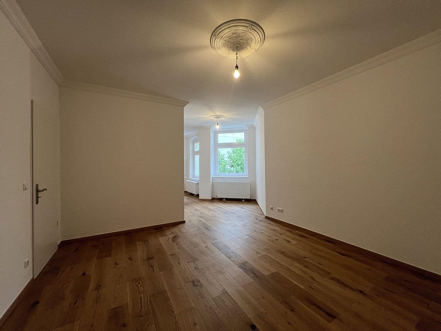 Prodej bytu 3+1 92 m², Berlin, Berlín Prodej bytu 3+1 92 m², Berlin, Berlín