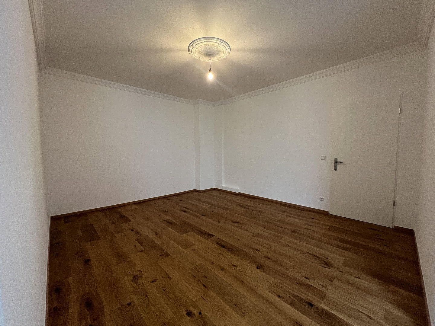 Prodej bytu 3+1 92 m², Berlin, Berlín Prodej bytu 3+1 92 m², Berlin, Berlín