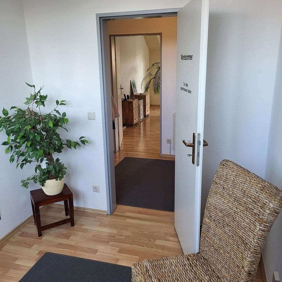 Pronájem bytu 3+1 120 m², Frankfurter Str.90, Salzgitter, Dolní Sasko Pronájem bytu 3+1 120 m², Frankfurter Str.90, Salzgitter, Dolní Sasko