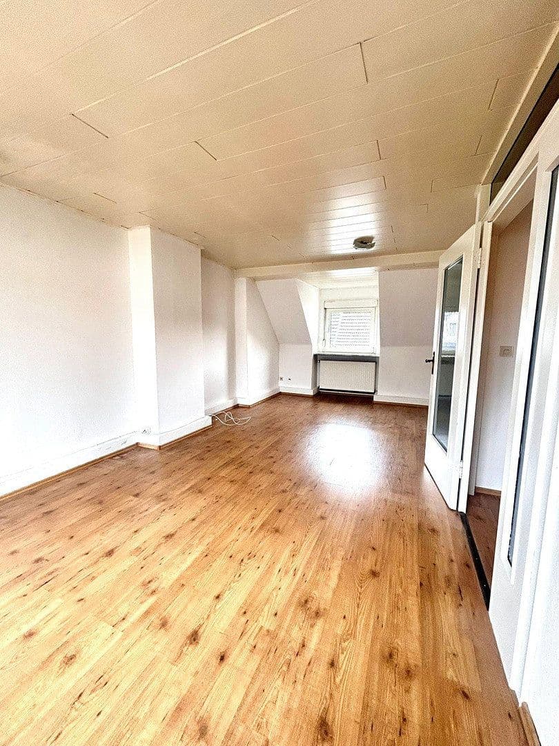 Pronájem bytu 2+1 90 m², Lutherstraße 8, Osnabrück, Dolní Sasko Pronájem bytu 2+1 90 m², Lutherstraße 8, Osnabrück, Dolní Sasko