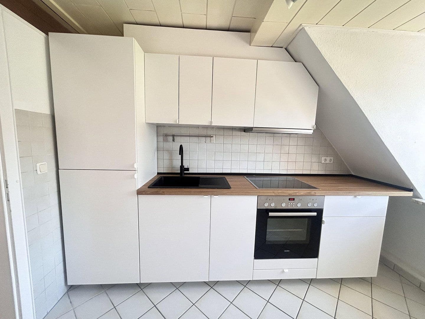 Pronájem bytu 2+1 90 m², Lutherstraße 8, Osnabrück, Dolní Sasko Pronájem bytu 2+1 90 m², Lutherstraße 8, Osnabrück, Dolní Sasko