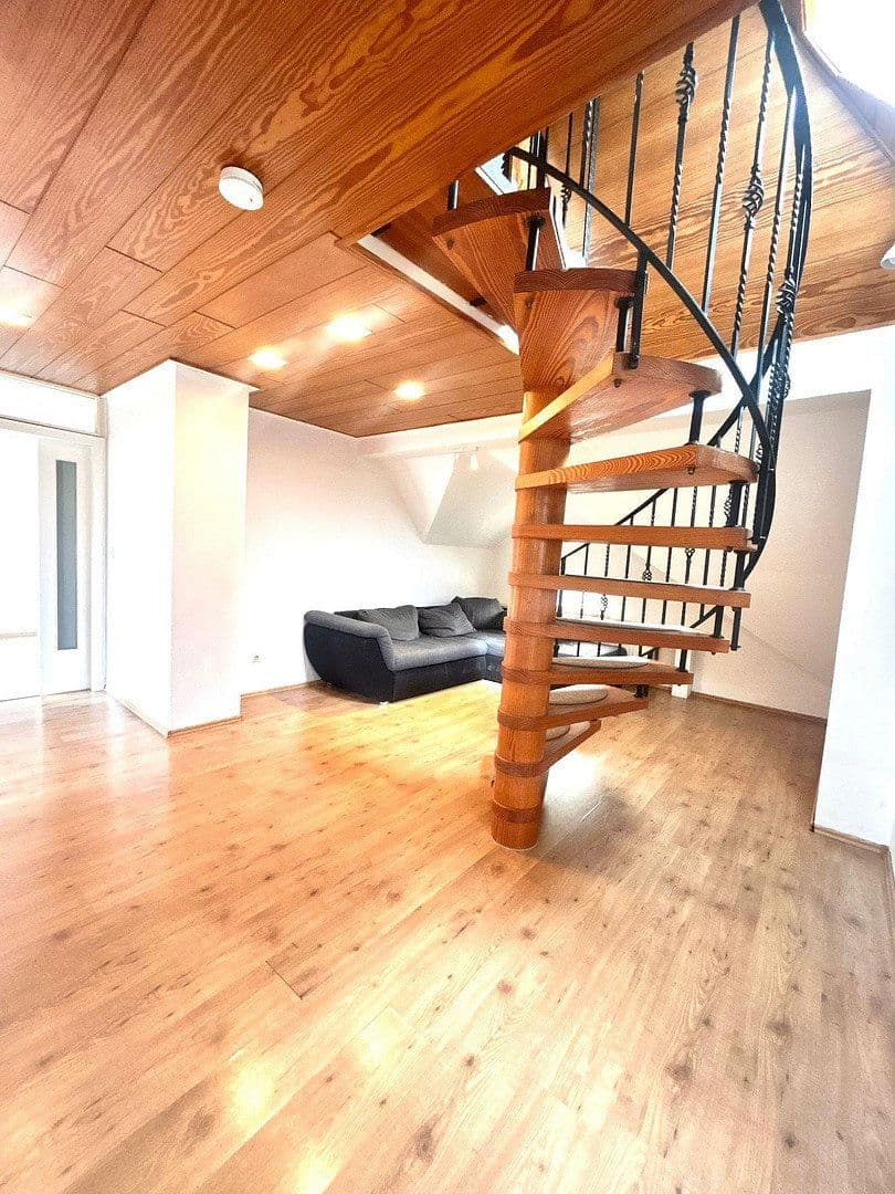 Pronájem bytu 2+1 90 m², Lutherstraße 8, Osnabrück, Dolní Sasko Pronájem bytu 2+1 90 m², Lutherstraße 8, Osnabrück, Dolní Sasko