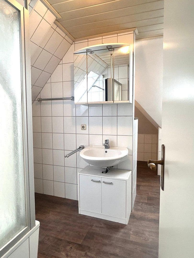 Pronájem bytu 2+1 90 m², Lutherstraße 8, Osnabrück, Dolní Sasko Pronájem bytu 2+1 90 m², Lutherstraße 8, Osnabrück, Dolní Sasko