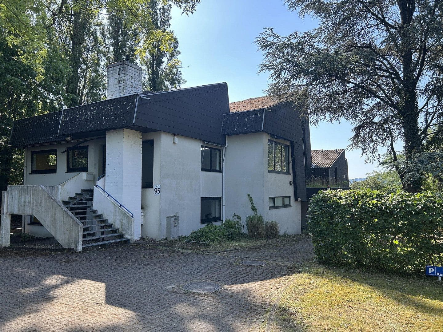 Prodej domu 245 m², pozemek 2.660 m², Aschaffenburg, Bavorsko Prodej domu 245 m², pozemek 2.660 m², Aschaffenburg, Bavorsko