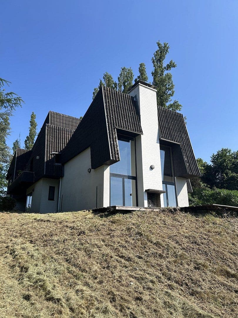 Prodej domu 245 m², pozemek 2.660 m², Aschaffenburg, Bavorsko Prodej domu 245 m², pozemek 2.660 m², Aschaffenburg, Bavorsko