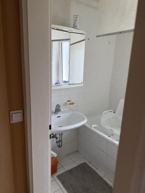 Pronájem bytu 2+1 66 m², Kriegerstrasse 3 a, Germering, Bavorsko Pronájem bytu 2+1 66 m², Kriegerstrasse 3 a, Germering, Bavorsko