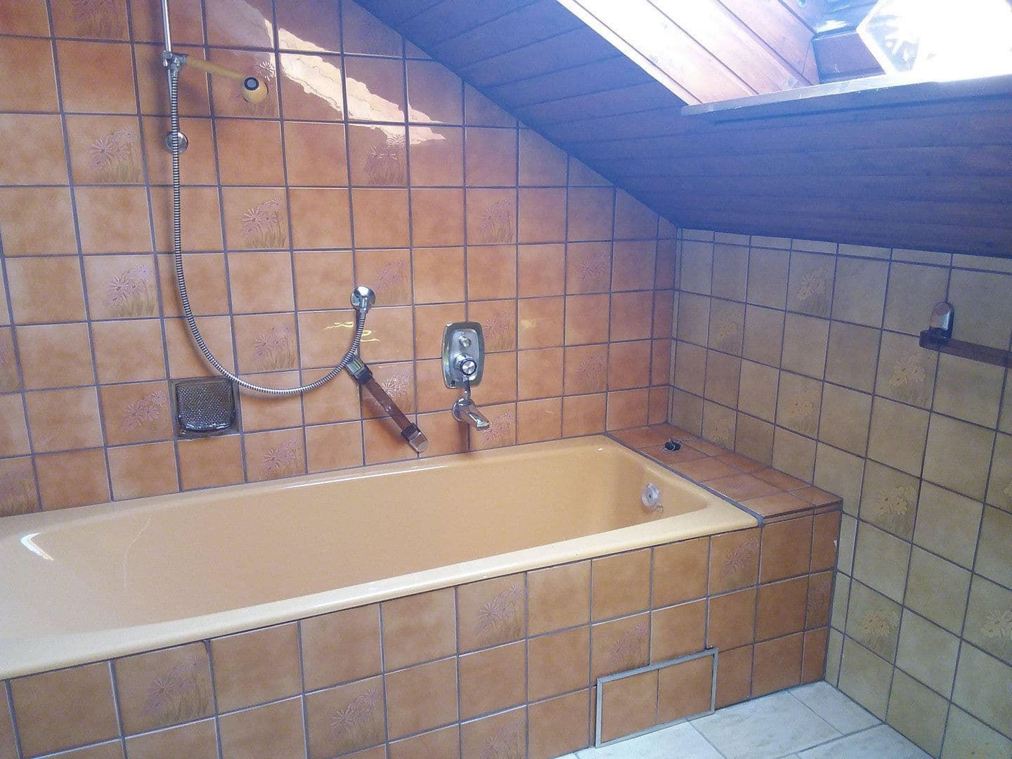 Prodej domu 144 m², pozemek 1.472 m², Kreßberg, Bádensko-Württembersko Prodej domu 144 m², pozemek 1.472 m², Kreßberg, Bádensko-Württembersko