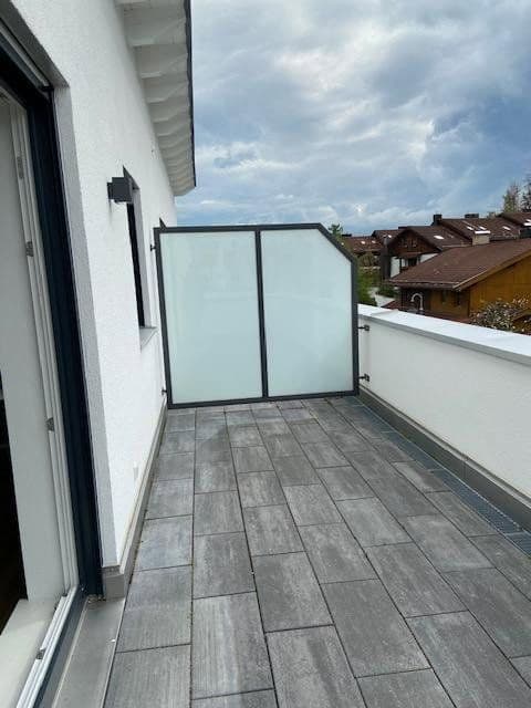 Pronájem bytu 2+1 53 m², Holzkirchen, Bavorsko Pronájem bytu 2+1 53 m², Holzkirchen, Bavorsko