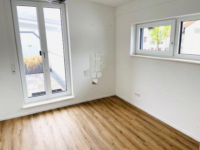 Pronájem bytu 2+1 53 m², Holzkirchen, Bavorsko Pronájem bytu 2+1 53 m², Holzkirchen, Bavorsko