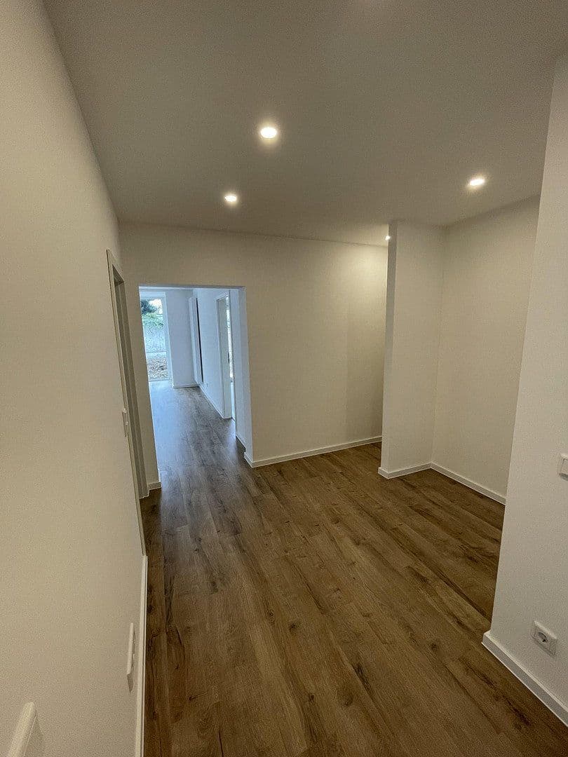 Pronájem bytu 2+1 79 m², Hausmannstr.21, Hanau, Hessen Pronájem bytu 2+1 79 m², Hausmannstr.21, Hanau, Hessen