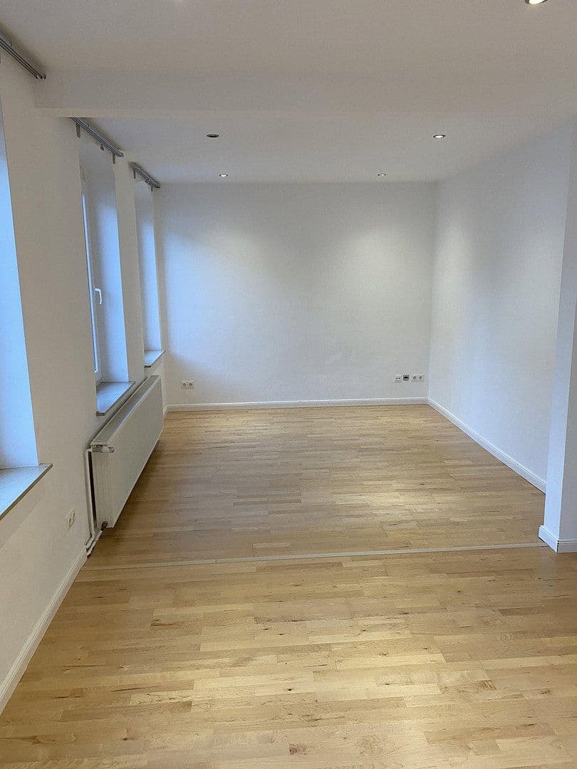 Pronájem bytu 4+kk 128 m², Zierenbergstr. 72, Hildesheim, Dolní Sasko Pronájem bytu 4+kk 128 m², Zierenbergstr. 72, Hildesheim, Dolní Sasko