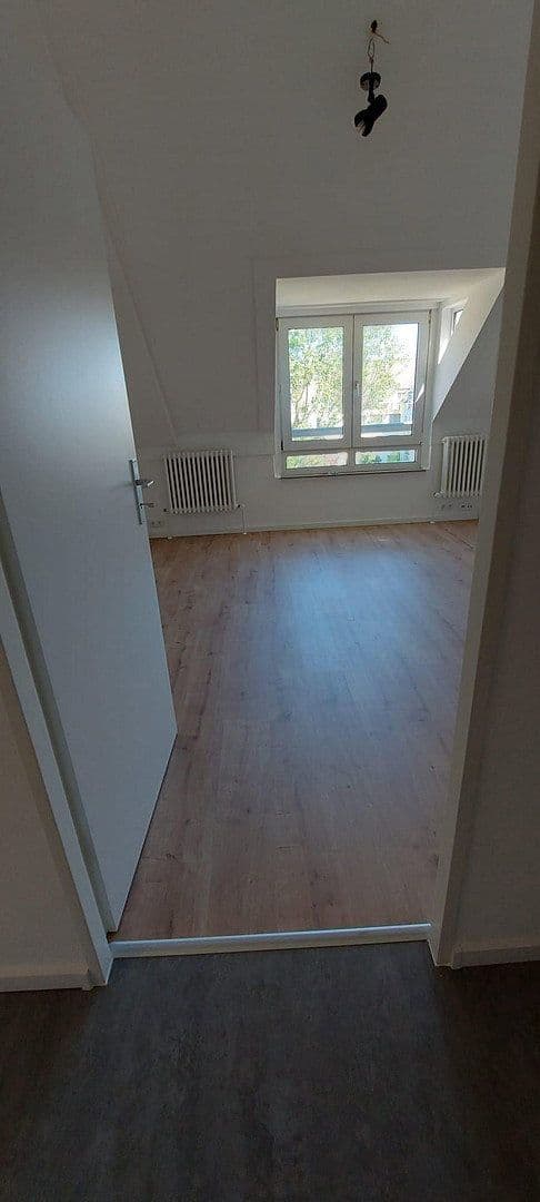 Pronájem bytu 1+1 40 m², Sudetenstr. 67, Bonn, Severní Porýní-Vestfálsko Pronájem bytu 1+1 40 m², Sudetenstr. 67, Bonn, Severní Porýní-Vestfálsko