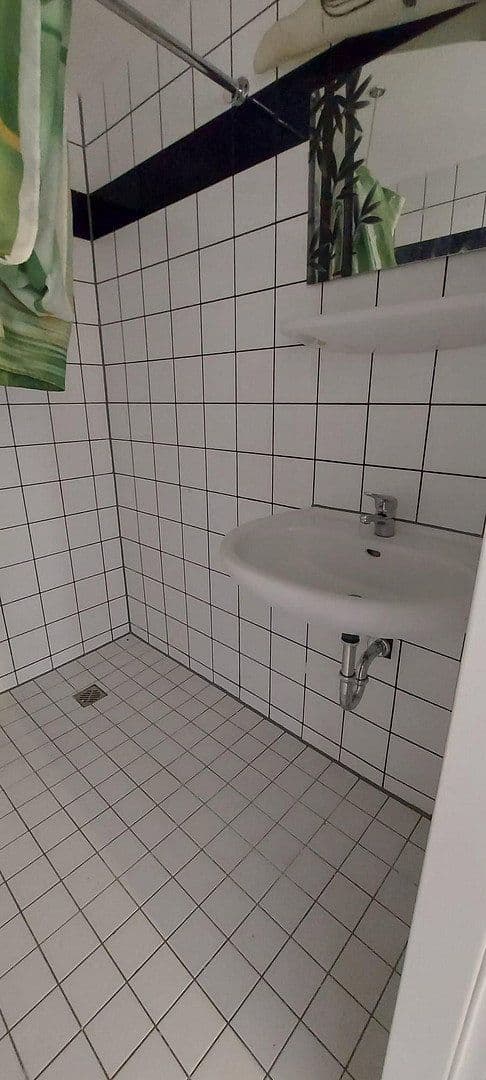 Pronájem bytu 1+1 40 m², Sudetenstr. 67, Bonn, Severní Porýní-Vestfálsko Pronájem bytu 1+1 40 m², Sudetenstr. 67, Bonn, Severní Porýní-Vestfálsko