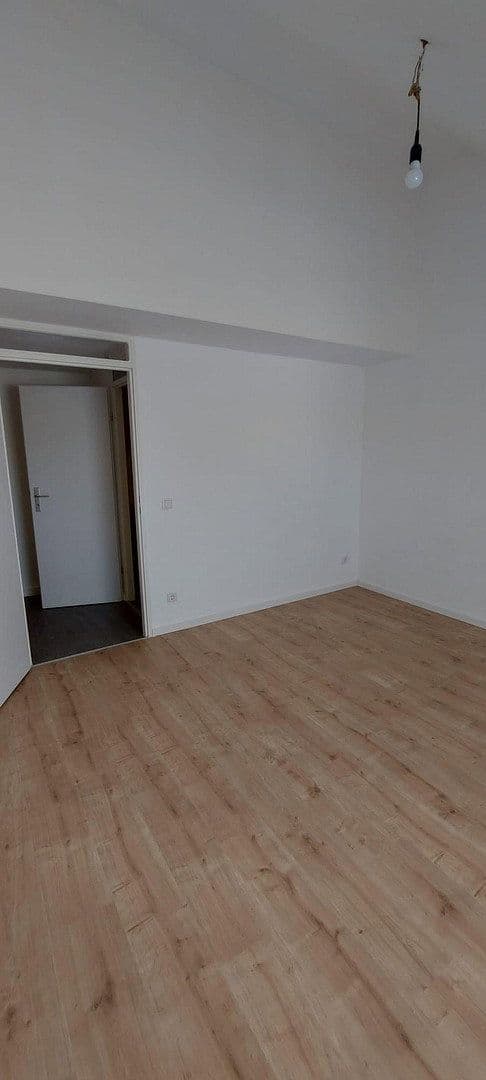 Pronájem bytu 1+1 40 m², Sudetenstr. 67, Bonn, Severní Porýní-Vestfálsko Pronájem bytu 1+1 40 m², Sudetenstr. 67, Bonn, Severní Porýní-Vestfálsko