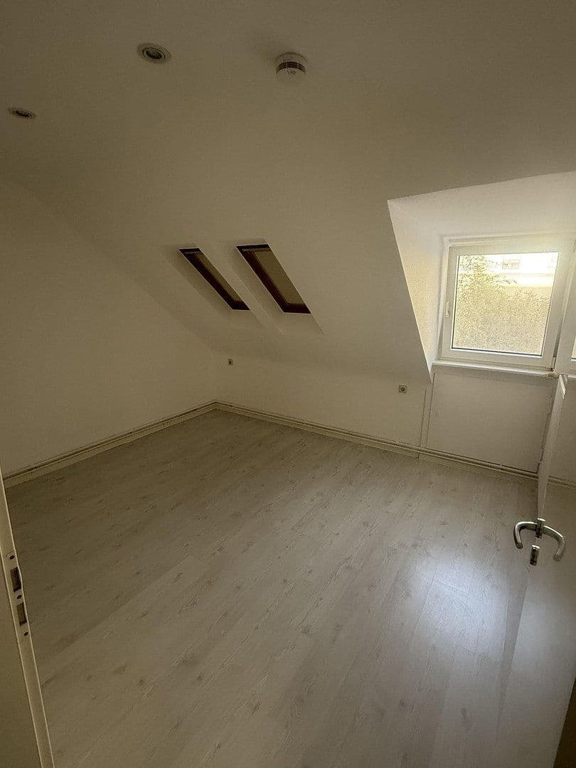 Pronájem domu 180 m², pozemek 500 m², Kapellenstraße 12a, Hannover, Dolní Sasko Pronájem domu 180 m², pozemek 500 m², Kapellenstraße 12a, Hannover, Dolní Sasko
